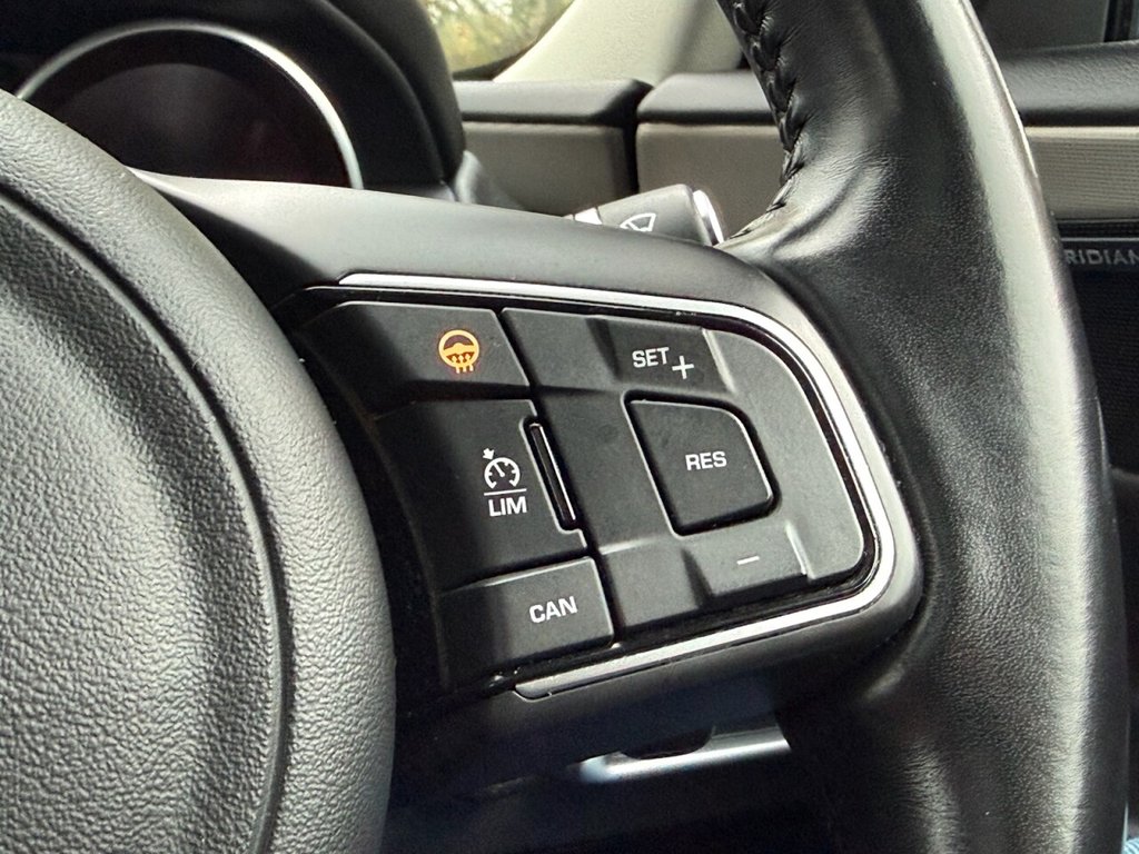 Used Jaguar XE 2017 for sale - 76417841: Photo 37