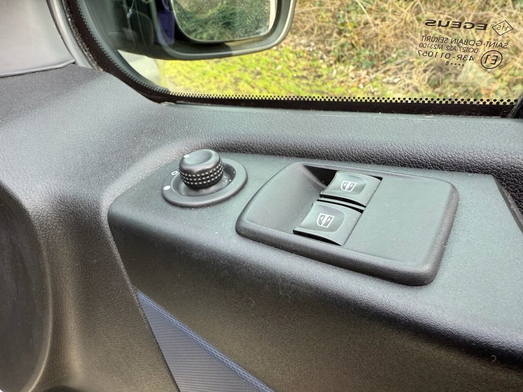 Used Vauxhall Vivaro 2018 for sale - 76338342: Photo 24