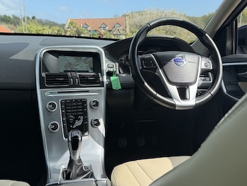 Used Volvo XC60 2017 for sale - 78716075: Photo