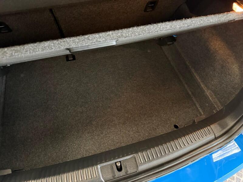 Used Volkswagen Polo 2014 for sale - 77850832: Photo 17