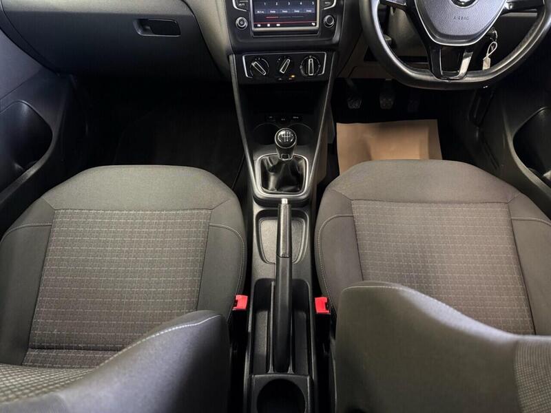 Used Volkswagen Polo 2014 for sale - 77850832: Photo 25