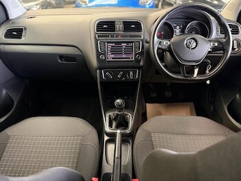 Used Volkswagen Polo 2014 for sale - 77850832: Photo