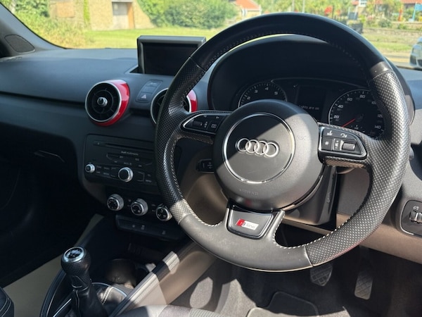 Used Audi A1 2014 for sale - 76338359: Photo 8