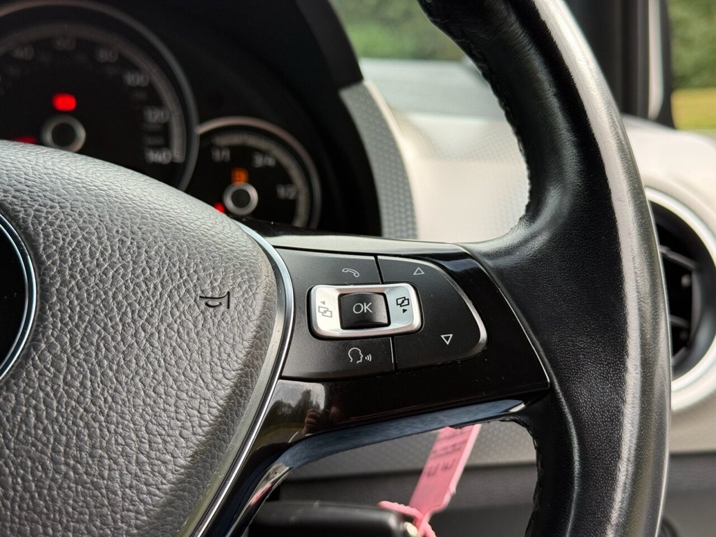 Used Volkswagen up! 2018 for sale - 76338387: Photo 45