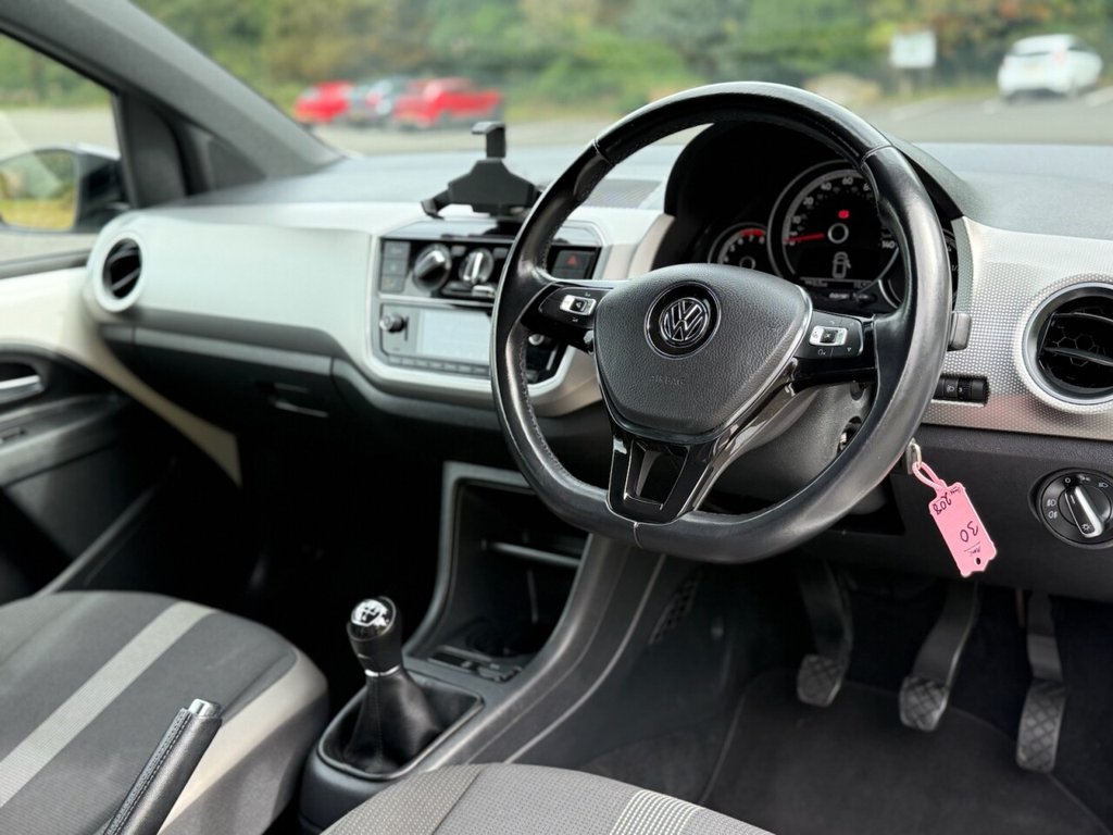 Used Volkswagen up! 2018 for sale - 76338387: Photo 6
