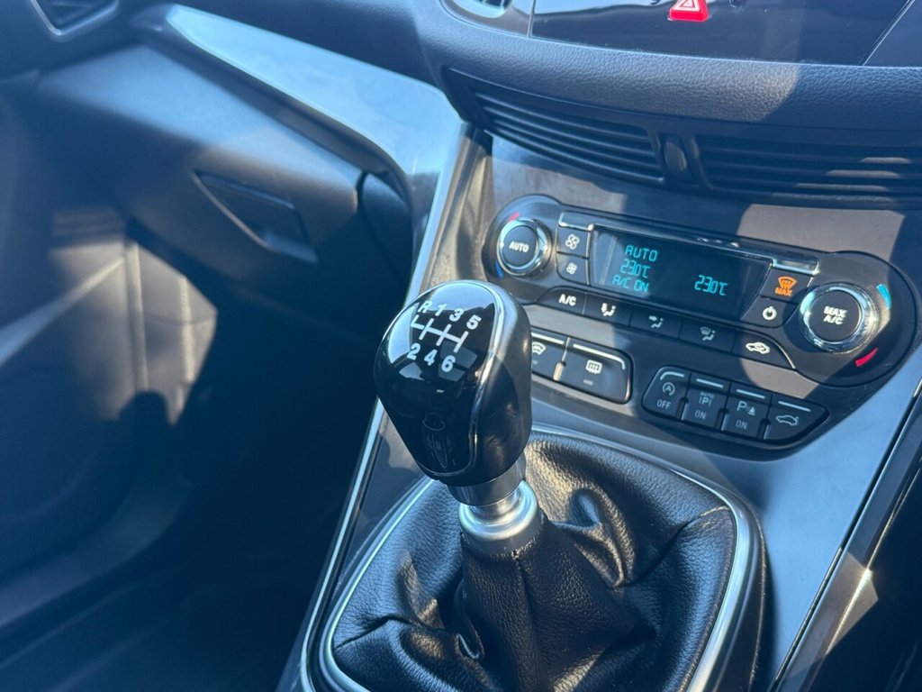 Used Ford Kuga 2015 for sale - 76345958: Photo 32