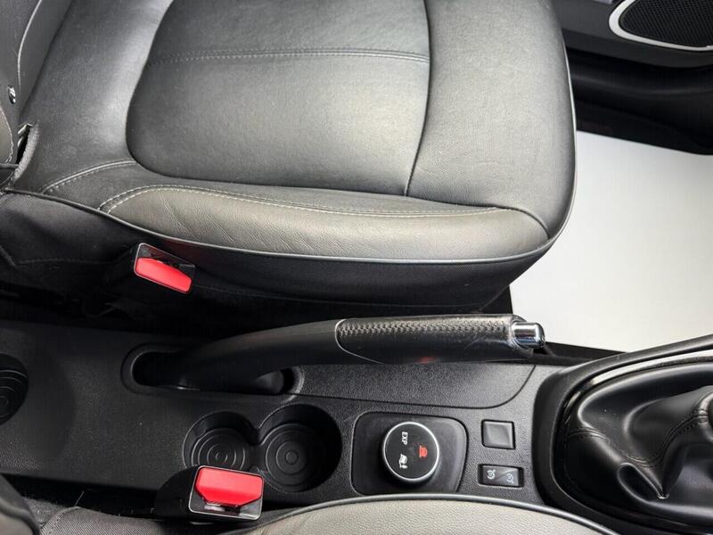 Used Renault Captur 2016 for sale - 77850835: Photo 29