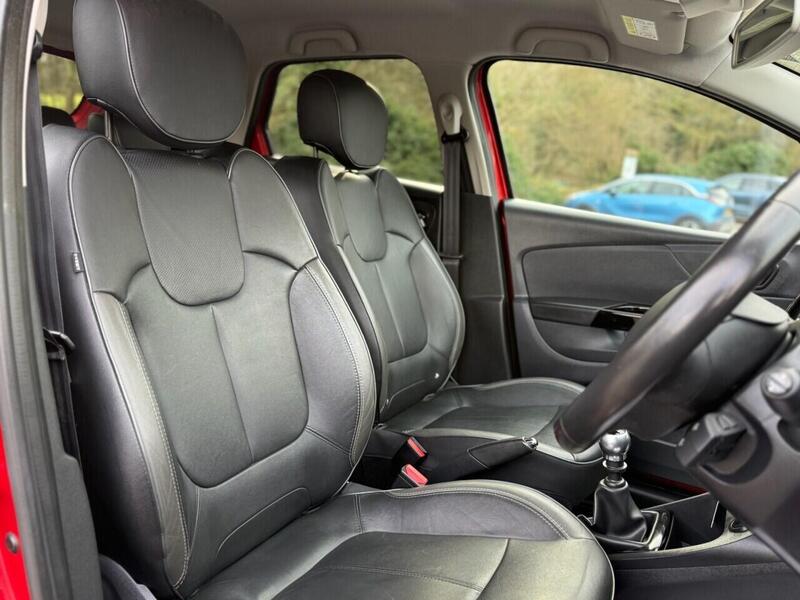 Used Renault Captur 2016 for sale - 77850835: Photo 4