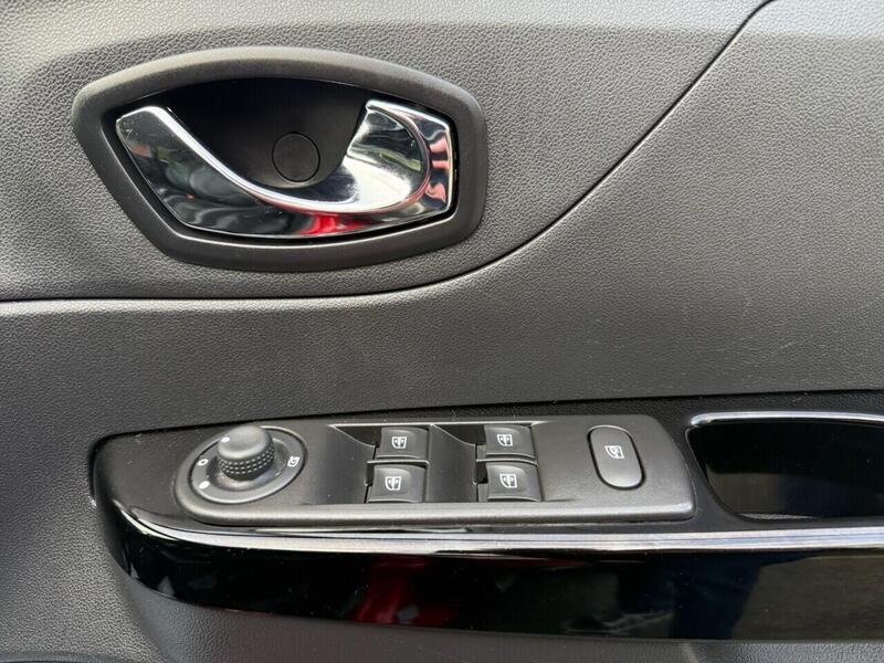 Used Renault Captur 2016 for sale - 77850835: Photo 43