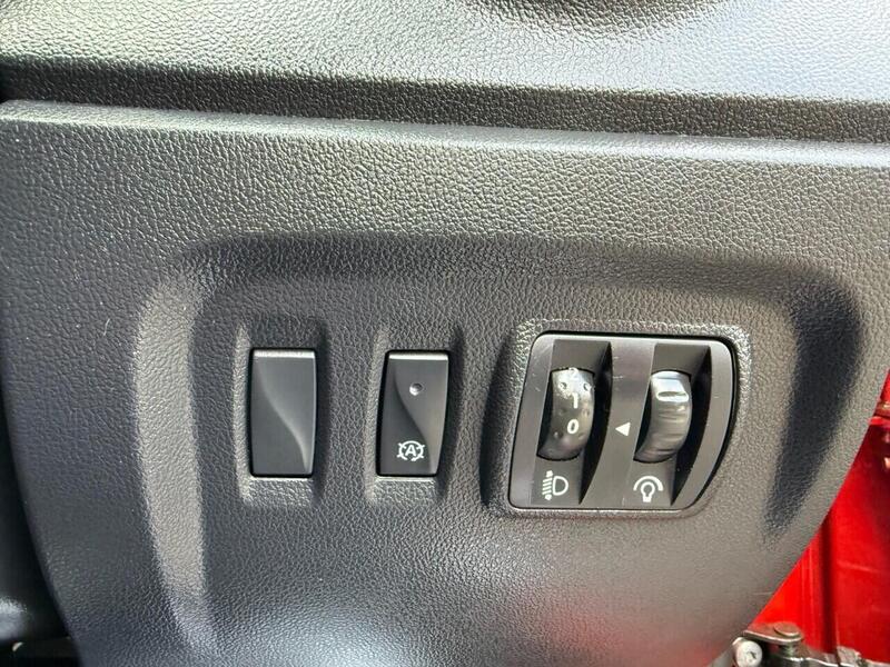 Used Renault Captur 2016 for sale - 77850835: Photo 44