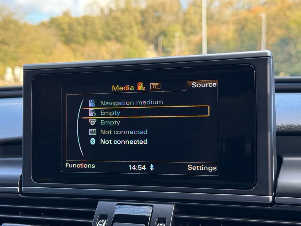 Used Audi A6 Saloon 2015 for sale - 76338409: Photo 32