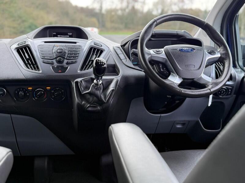 Used Ford Tourneo Custom 2018 for sale - 77850851: Photo 2