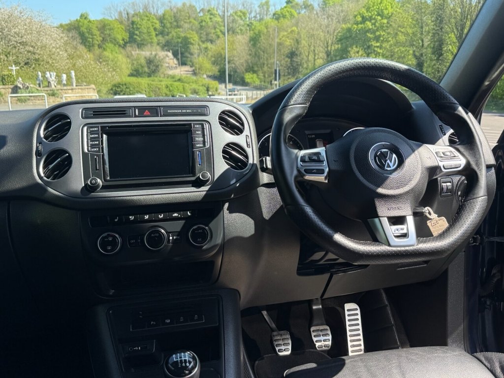 Used Volkswagen Tiguan 2015 for sale - 76338356: Photo 2