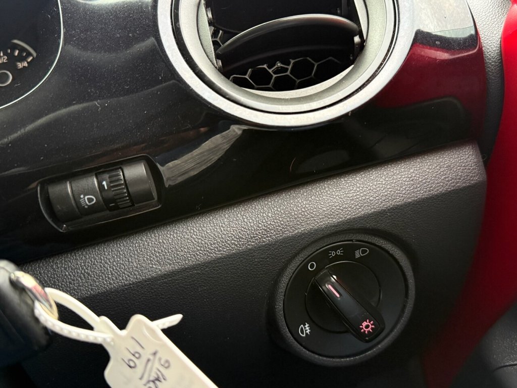 Used Volkswagen up! 2012 for sale - 76338406: Photo 32