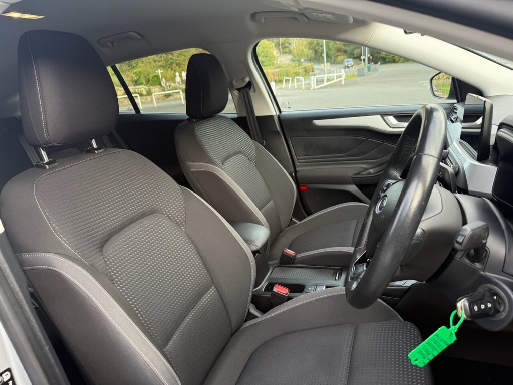 Used Ford Focus 2020 for sale - 76338393: Photo 4
