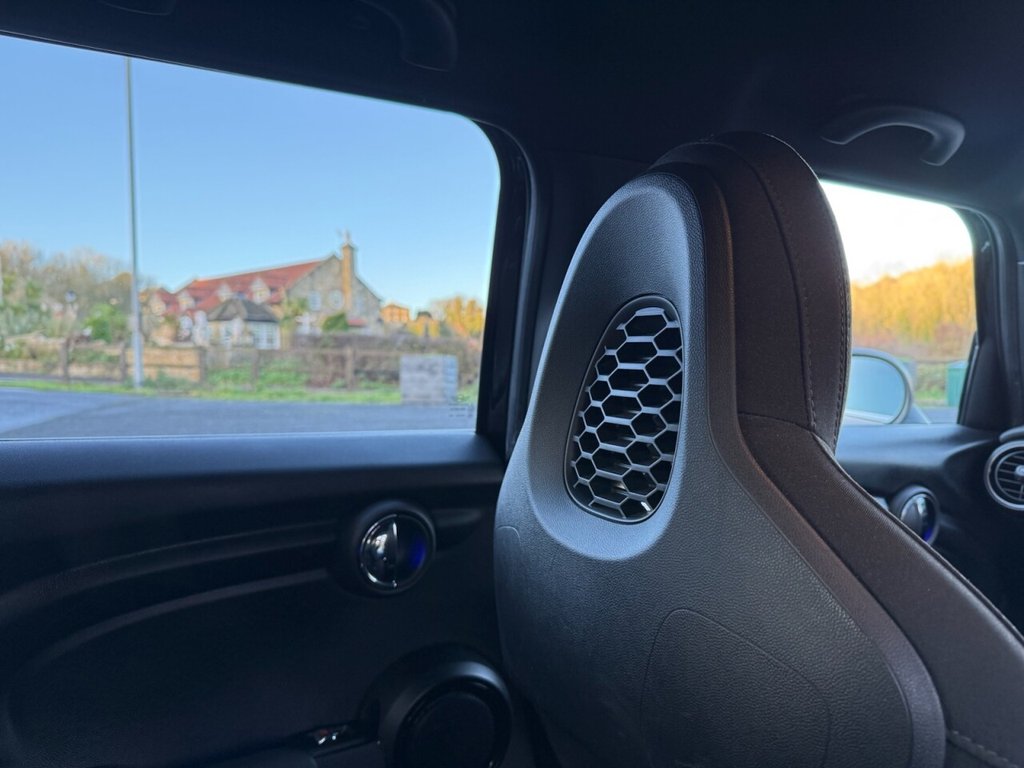 Used MINI Hatch 2019 for sale - 76617821: Photo 31