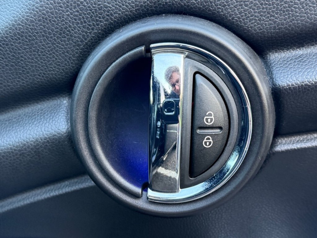 Used MINI Hatch 2019 for sale - 76617821: Photo 33