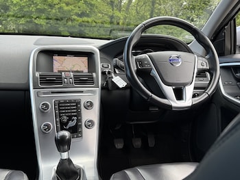 Used Volvo XC60 2017 for sale - 78716138: Photo