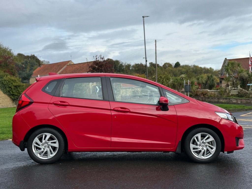 Used Honda Jazz 2016 for sale - 76338401: Photo 10