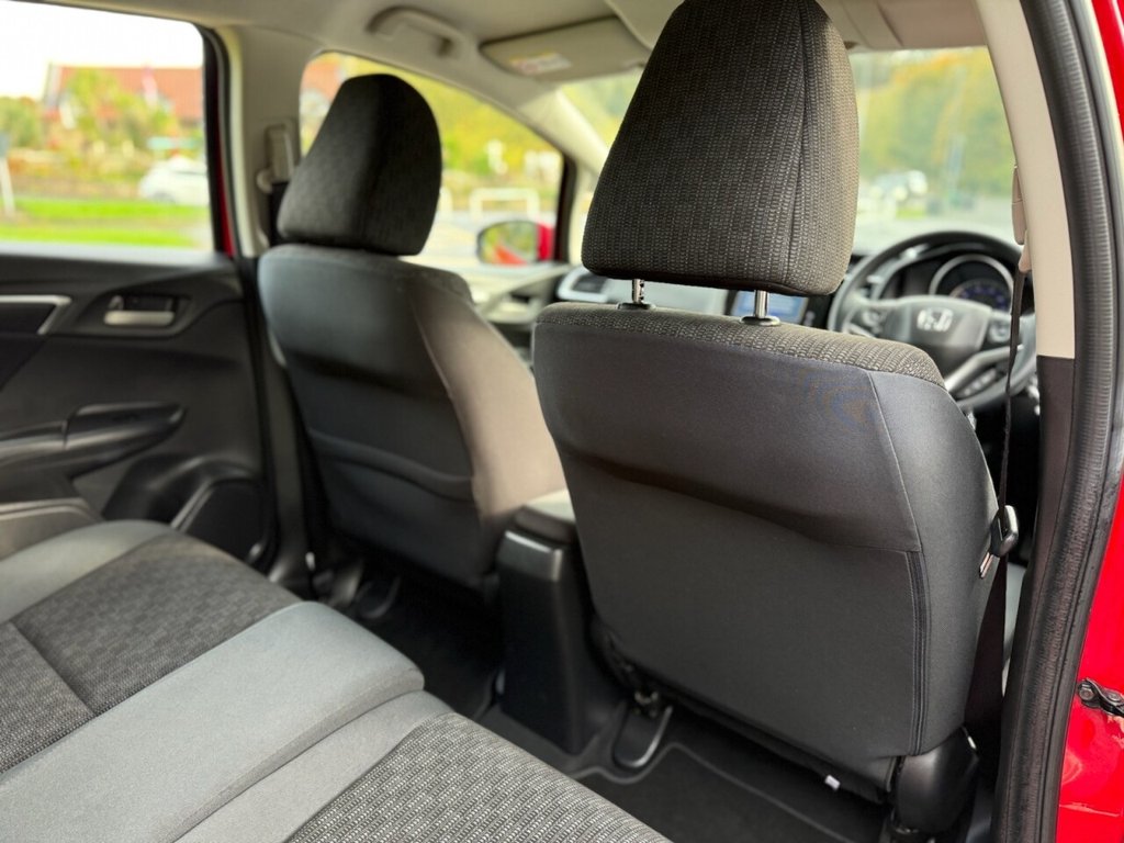 Used Honda Jazz 2016 for sale - 76338401: Photo 15