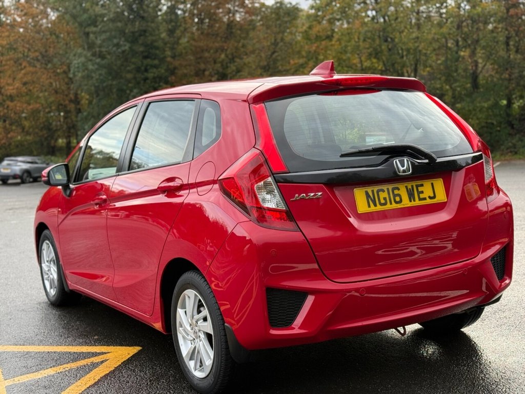 Used Honda Jazz 2016 for sale - 76338401: Photo 3
