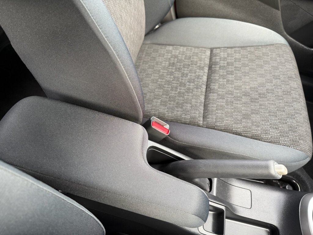 Used Honda Jazz 2016 for sale - 76338401: Photo 41