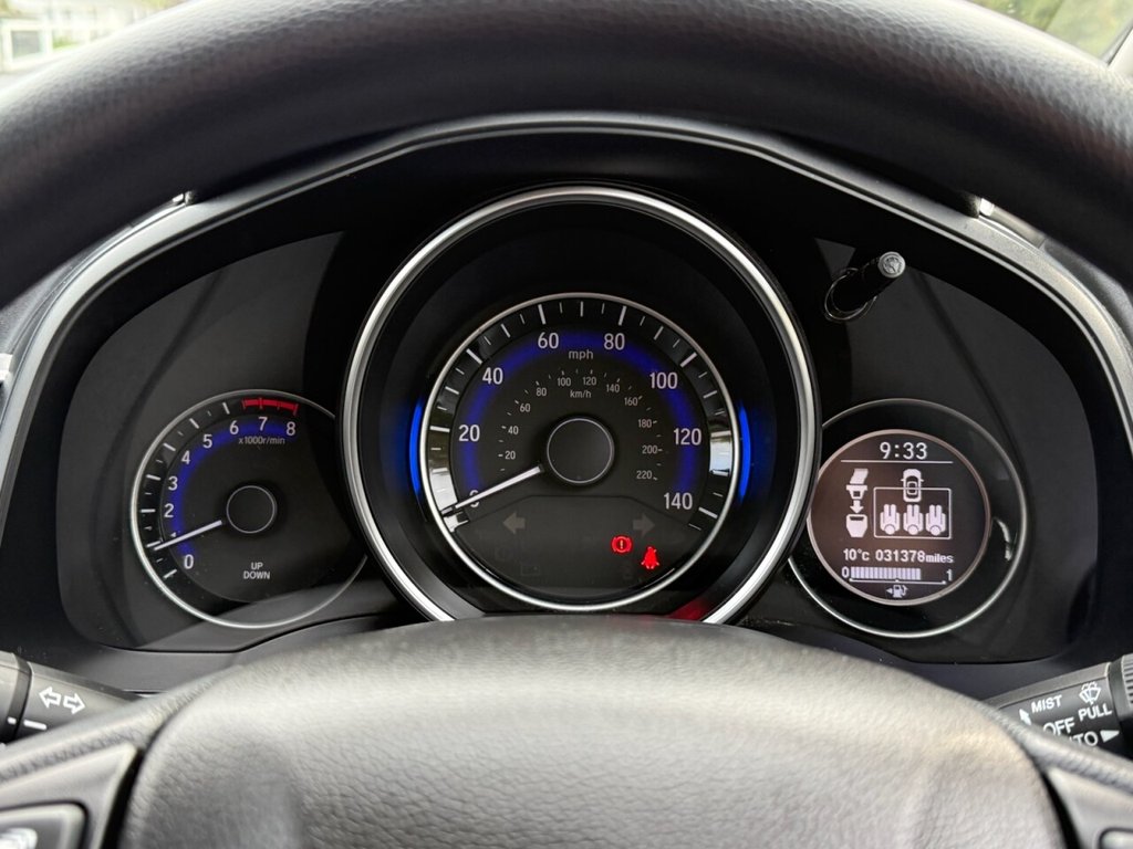 Used Honda Jazz 2016 for sale - 76338401: Photo 46