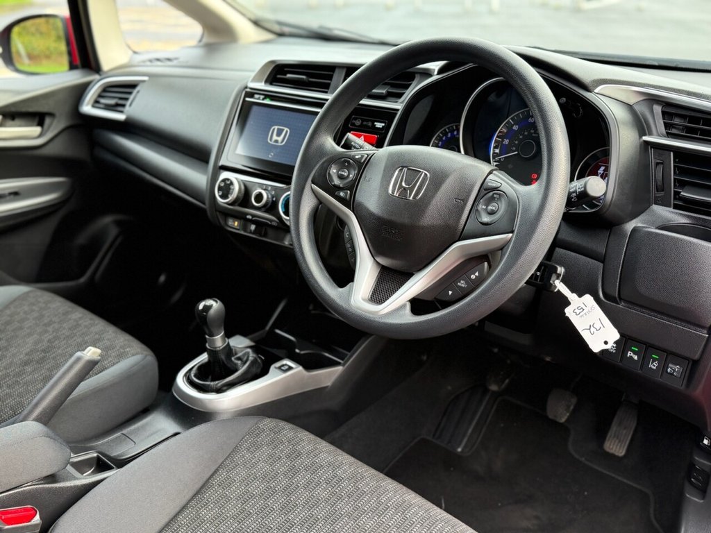 Used Honda Jazz 2016 for sale - 76338401: Photo 8