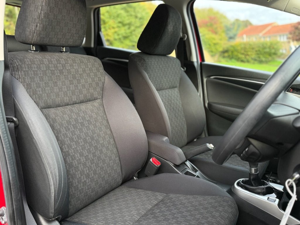 Used Honda Jazz 2016 for sale - 76338401: Photo 9