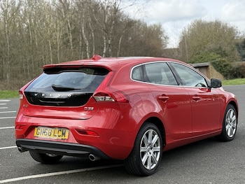 Used Volvo V40 2018 for sale - 79435810: Photo