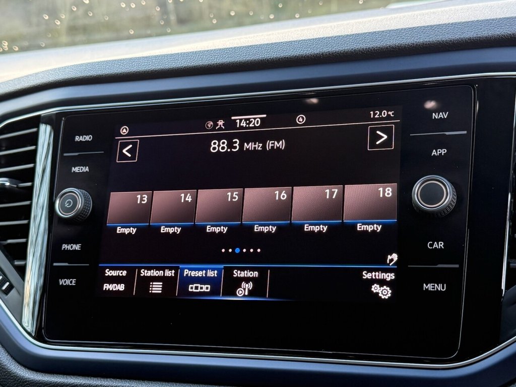 Used Volkswagen T-Roc 2021 for sale - 76731233: Photo 25