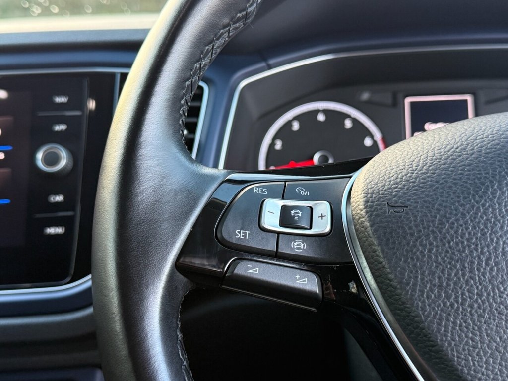 Used Volkswagen T-Roc 2021 for sale - 76731233: Photo 30