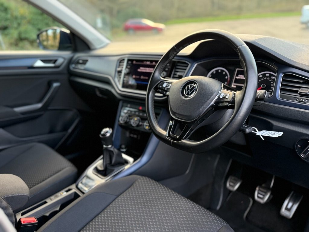 Used Volkswagen T-Roc 2021 for sale - 76731233: Photo 9