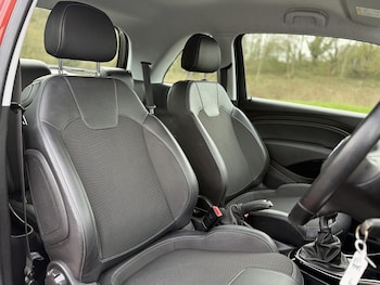 Used Vauxhall ADAM 2018 for sale - 77990102: Photo