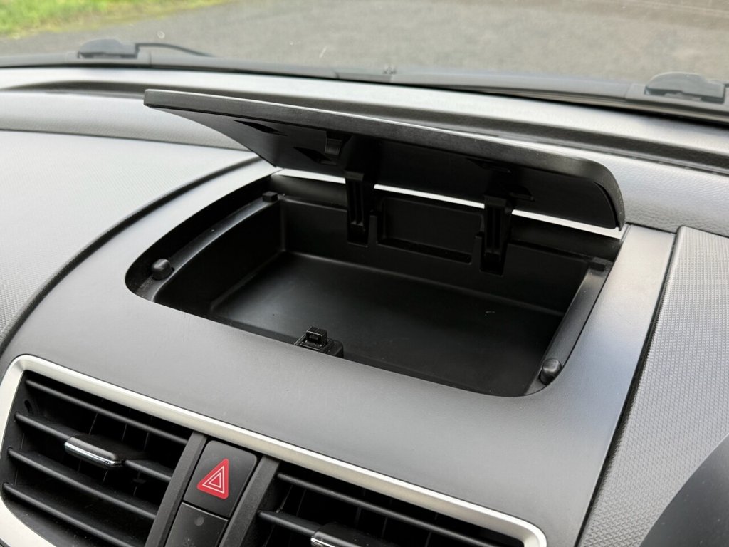 Used Suzuki Swift 2015 for sale - 77101050: Photo 37