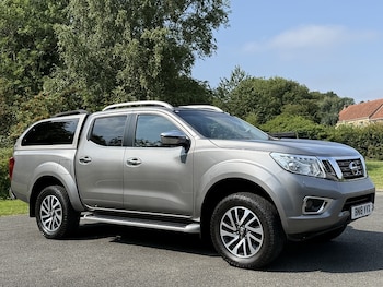 Used Nissan Navara 2018 for sale - 79194304: Photo