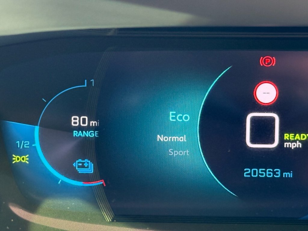 Used Peugeot E-208 2023 for sale - 76590951: Photo 45