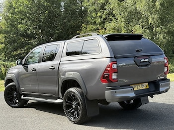 Used Toyota Hilux 2023 for sale - 79450576: Photo