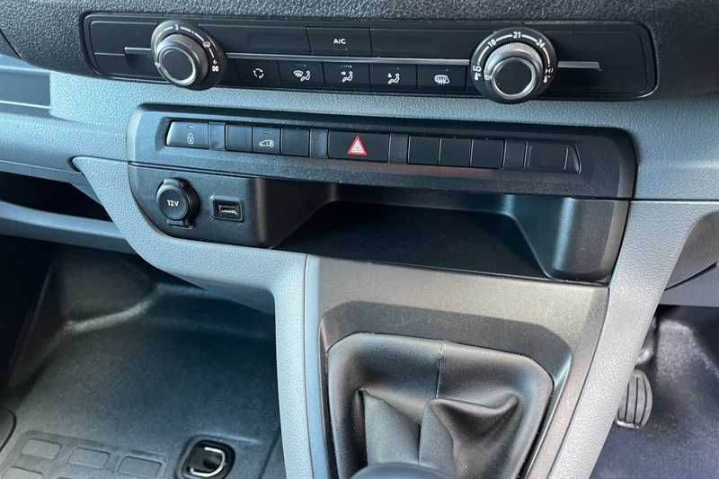 Used Vauxhall Vivaro 2022 for sale - 76441986: Photo 15