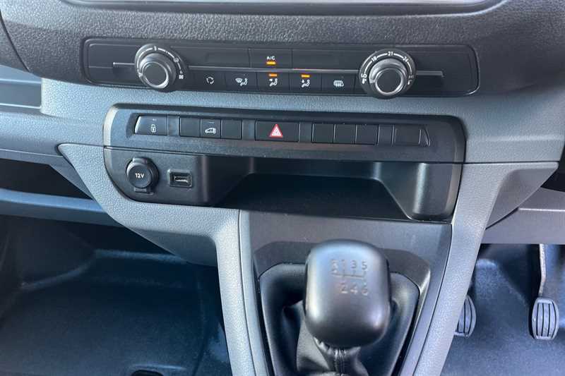 Used Vauxhall Vivaro 2022 for sale - 76441986: Photo 32