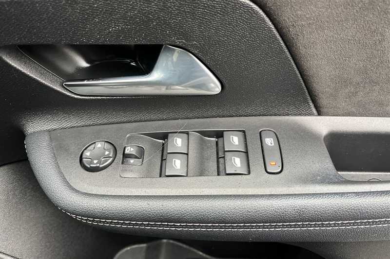 Used Vauxhall Mokka Electric 2022 for sale - 76760837: Photo 16