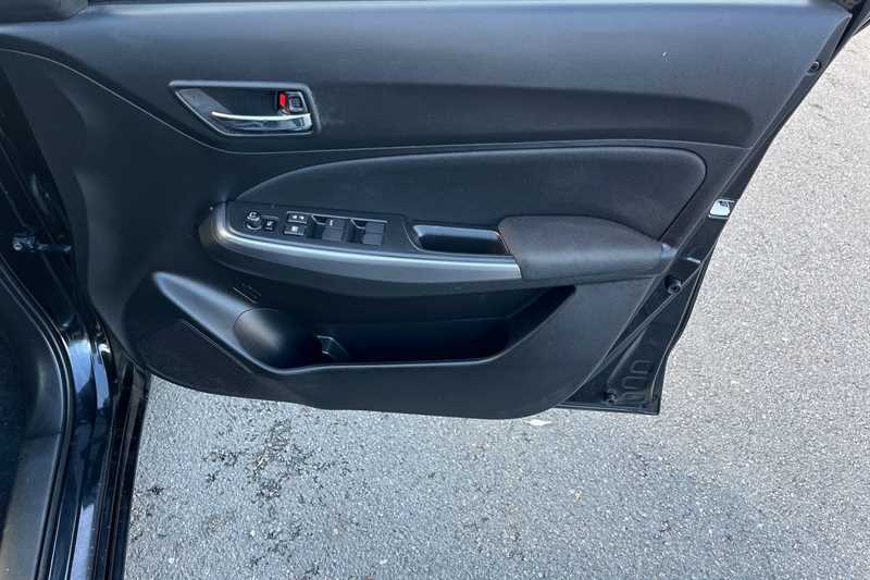 Used Suzuki Swift 2022 for sale - 76442023: Photo 42