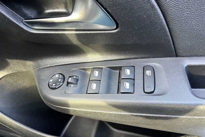 Used Vauxhall Corsa 2023 for sale - 77146958: Photo 16