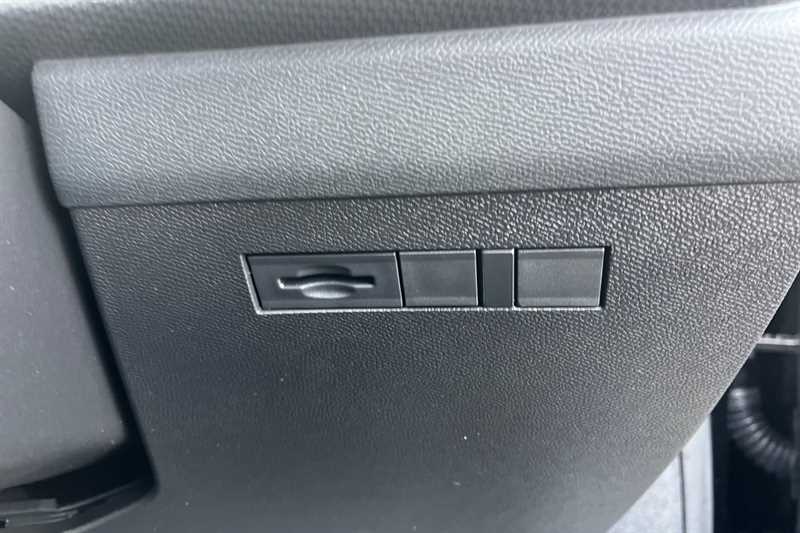 Used Vauxhall Astra 2024 for sale - 77239619: Photo 30