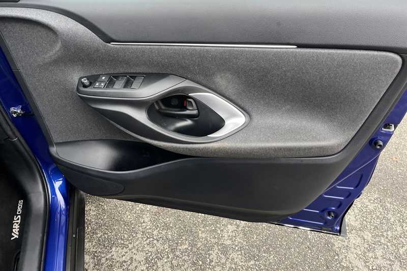 Used Toyota Yaris Cross 2022 for sale - 77146069: Photo 42