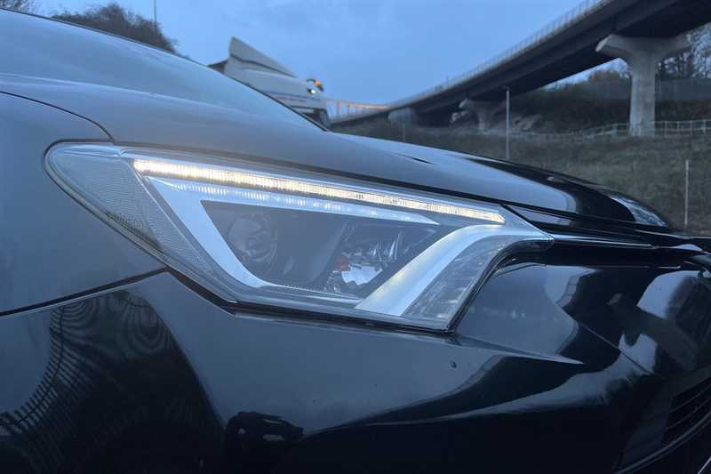 Used Toyota RAV4 2018 for sale - 77471946: Photo 53