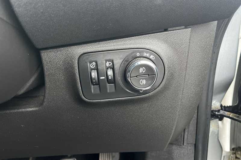 Used Vauxhall Corsa 2017 for sale - 77472106: Photo 30