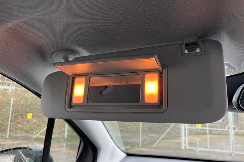 Used Vauxhall Crossland 2022 for sale - 77239630: Photo 32