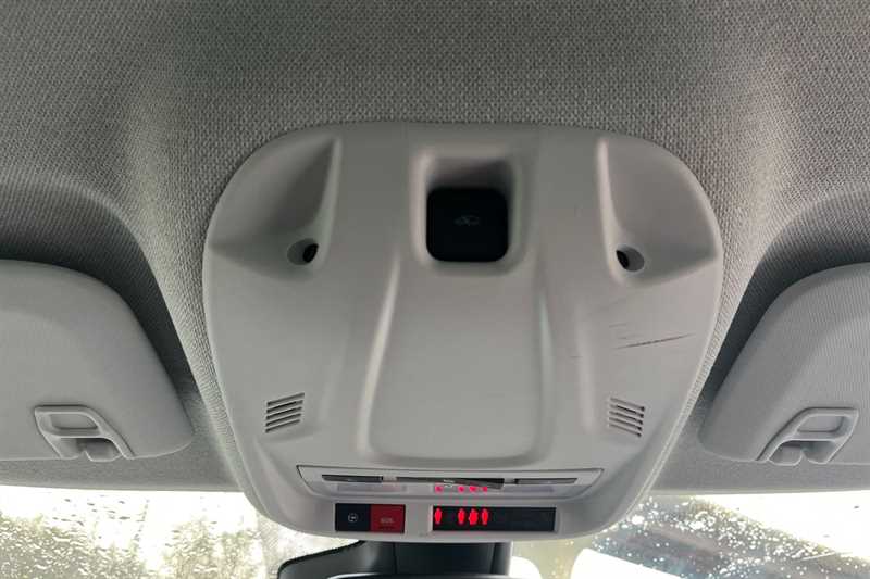 Used Vauxhall Crossland 2022 for sale - 77239630: Photo 33