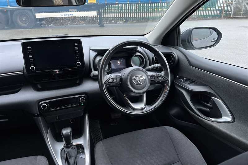Used Toyota Yaris 2021 for sale - 77471958: Photo 11